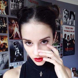 Meet your Posher, Yary